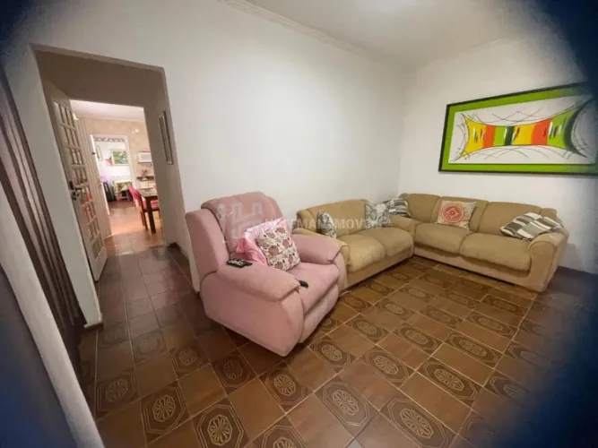 Terreno com 240m² de 8x30 com uma casa construída de 100m² a venda no Cerâmica SCS