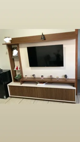 Rack com painel para sala