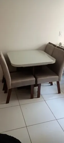 Mesa cm 4 cadeiras