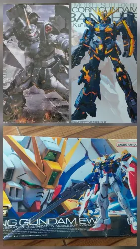 Kit gundam Banshee, wing e Ginn bandai