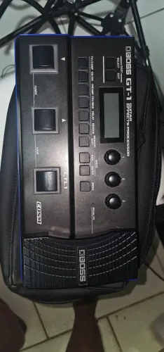 Pedaleira Gt1 Boss com bag e fonte 1300