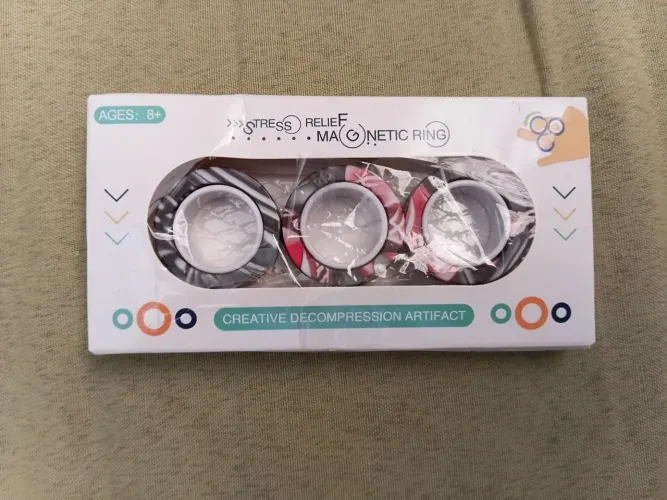 Anéis Magnéticos Anti-Stresse / Fidget Toy - [Novo / Em Excelente Estado]