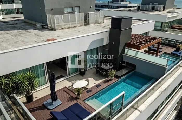 Cobertura 3 suítes bairro Jurerê em Florianópolis
