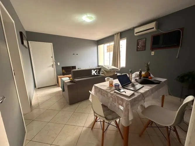 Apartamento de 2 dormitórios no Estreito.