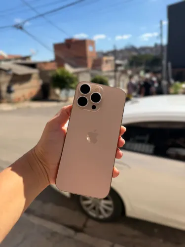 iPhone 16 Pro Max 256GB - Titânio Natural | Excelente Estado