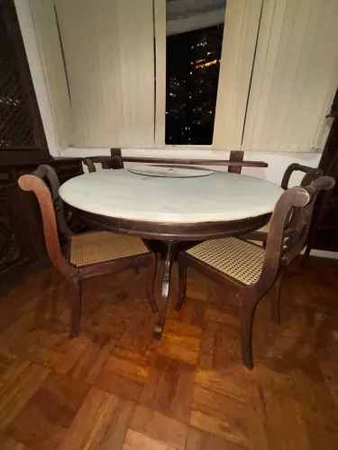Mesa de Jacarandá com tampo em Mármore 