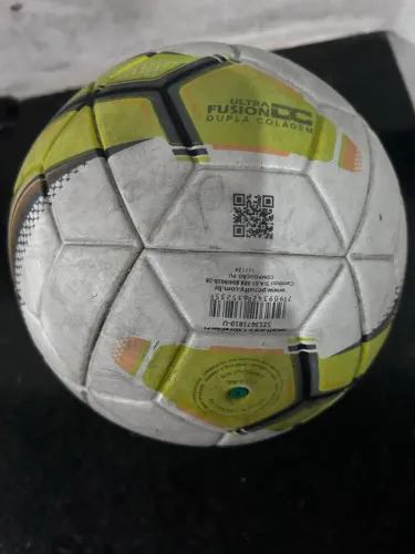 Bola de futebol society da penalty 