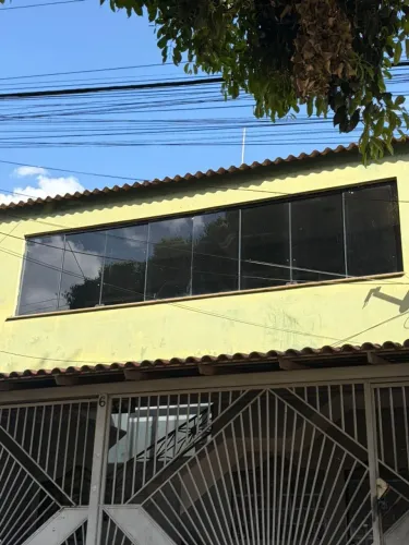  *!!!!!!Sobrado,parte superior,2 quartos, sala, cozinha, banheiro, área de serviço.