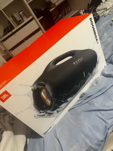 Jbl boombox 4 tem conversa
