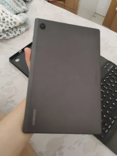 Tablet Samsung táb A8