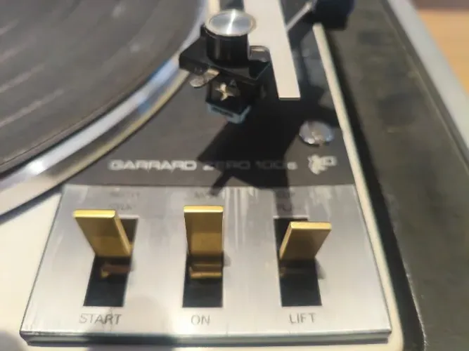 Toca Discos Garrard Zero 100C - Vintage / Colecionador - Revisado (no estado) Valor: R$ 80