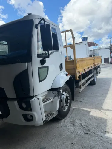 Caminhão Ford Cargo 1317 ano 2012