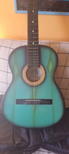 Violão tonante antigo 109