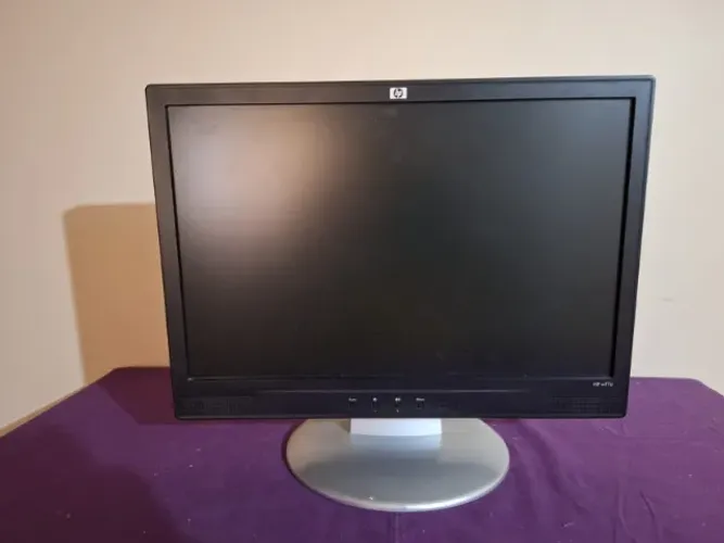 Monitor HP COM DEFEITO