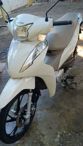 Muito nova