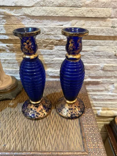 Par de Castiçais em Vidro Azul Cobalto com Detalhes Dourados - Estilo Murano