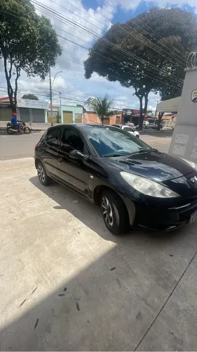 Peugeot 207 XR 1.4 Flex 8V 5P 2011