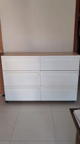 Gaveteiro branco com 6 gavetas e rodinhas - ideal para loja ou quarto