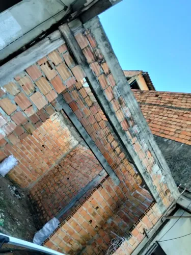 Vende-se casa no cordeiro de Farias
