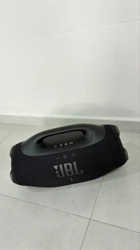 Boombox 4 JBL