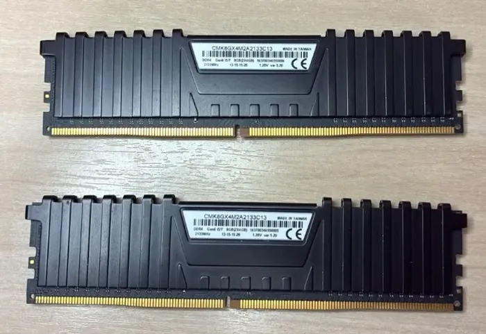 Memoria Corsair Vengeance LPX 8GB (2x4) DDR4 2133MHz C13 Preta, CMK8GX4M2A2133C13