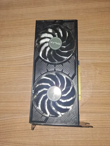 RTX 4060 8GB GALAX GeForce RTX - Excelente Estado | R$ 2.000