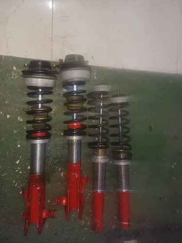 Amortecedor honda civic Rosca slin usei 1 mês só no carro tirei pos vou vender o carro
