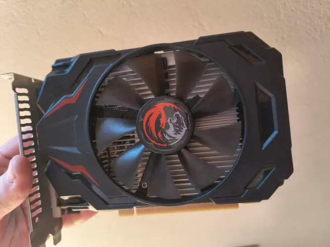 Placa de vídeo AMD HD 6570 2gb PCyes