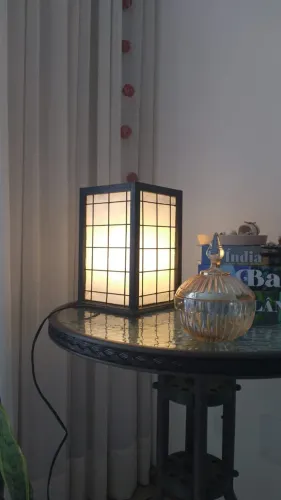 Luminária Japonesa em Madeira, Ferro e Papel