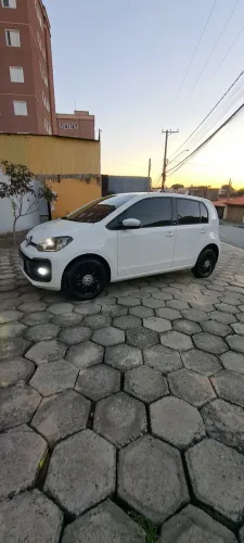 Volkswagen Up! Move 1.0 TSI Total Flex 12V 5P 2019