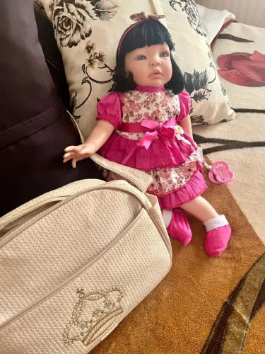 Boneca reborn com  enxoval