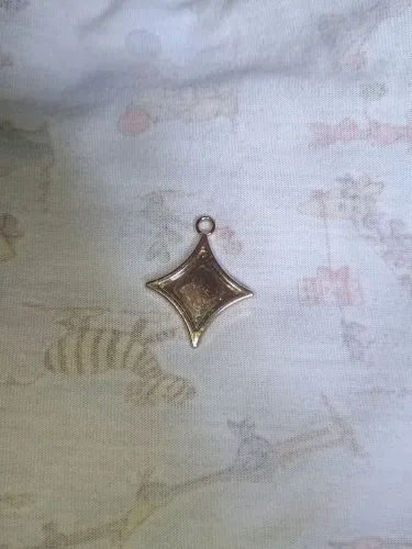 Vendo pingente banhado a ouro 18k 