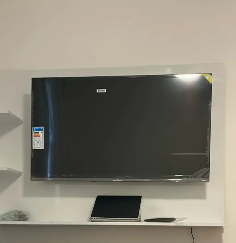 Tv Britania Roku 43 polegadas