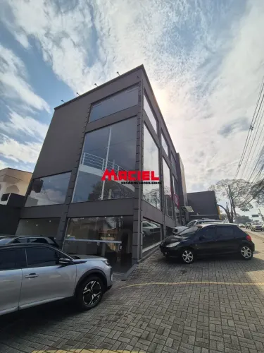 PREDIO COMERCIAL DE ESQUINA NA AVENIDA DE GRANDE MOVIMENTO PROXIMO SHOPPING COLINAS, PONTE
