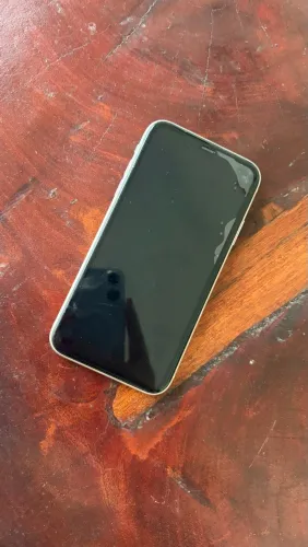 iPhone 11 - 64 gb - branco