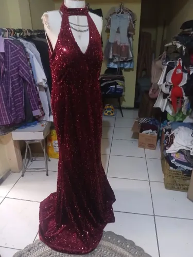 Lindo vestido para festas maravilhoso