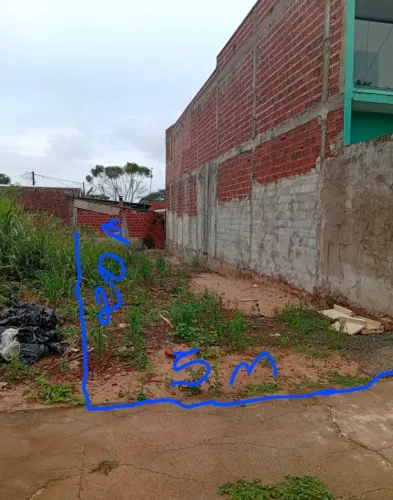 Meio terreno quitado