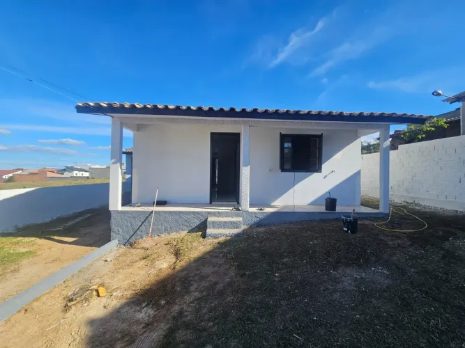 Casa (Alvenaria), com 2 quartos e 1 banheiros à Venda, 50 m² em Balneário Rincão/SC