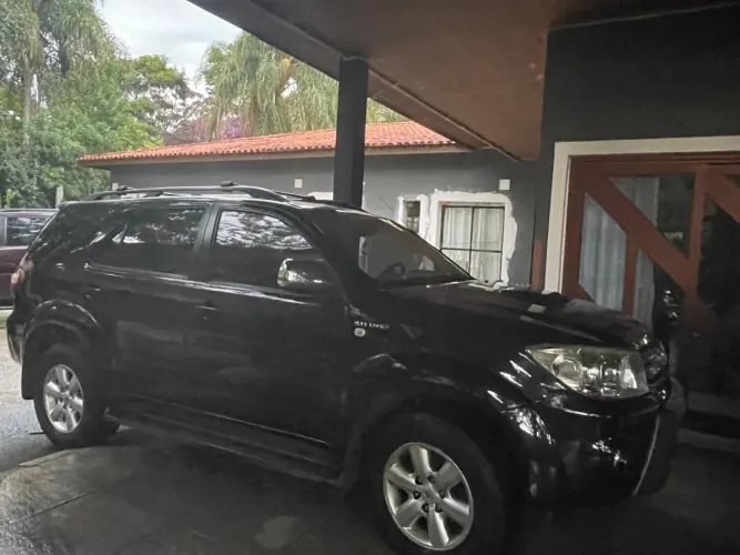 Toyota Hilux SW4 SRV D4-d 4X4 3.0 TDI Dies. AUT 2010