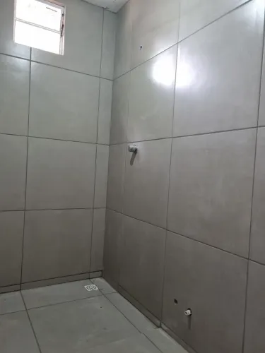Pedreiro de porcelanato