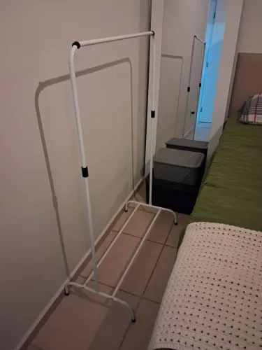 Arara Pequena para Roupas