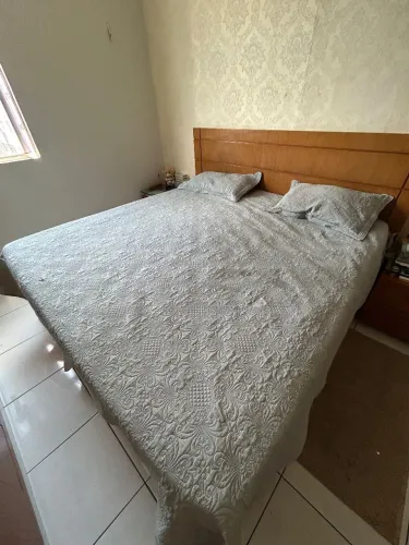 VENDO CAMA CASAL KING SIZE 2,00m x 2,00m