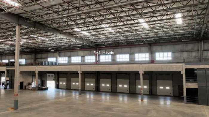 Galpão Industrial para Locação em Cabreúva-SP, Bairro Jacaré: 3 Salas, 8 Banheiros, 12 Vag