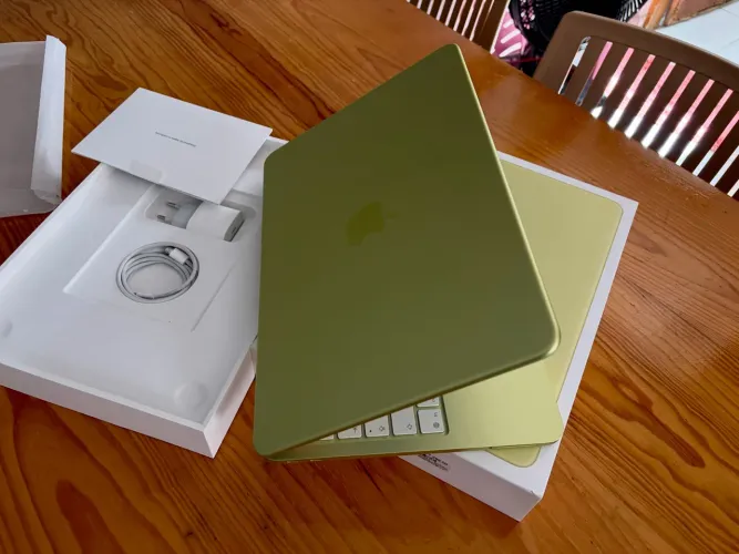 MacBook Neo ( negociável)