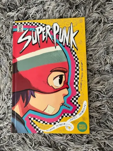 HQ Superpunk de Guilherme Petreca e Mirtes Santana