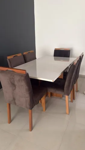 Mesa com cadeiras