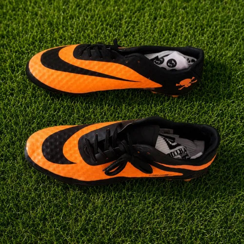 Chuteira hypervenom 