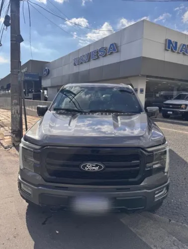 Ford F-150 Lariat Black 4X4 5.0 V8 2024