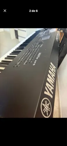 Teclado Motif XF8 