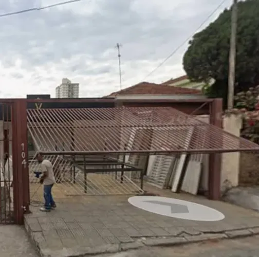 Casa comercial na Rua Donato Longo, 104 150 m²